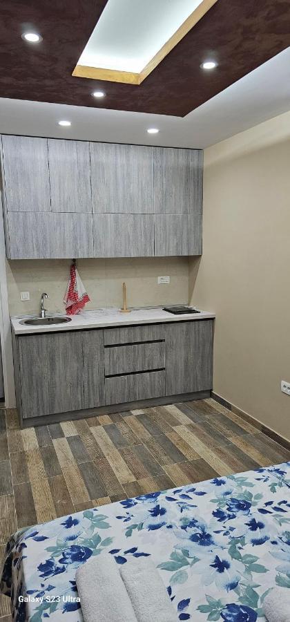 Ekonomic Apartmani Golubovci Exterior foto